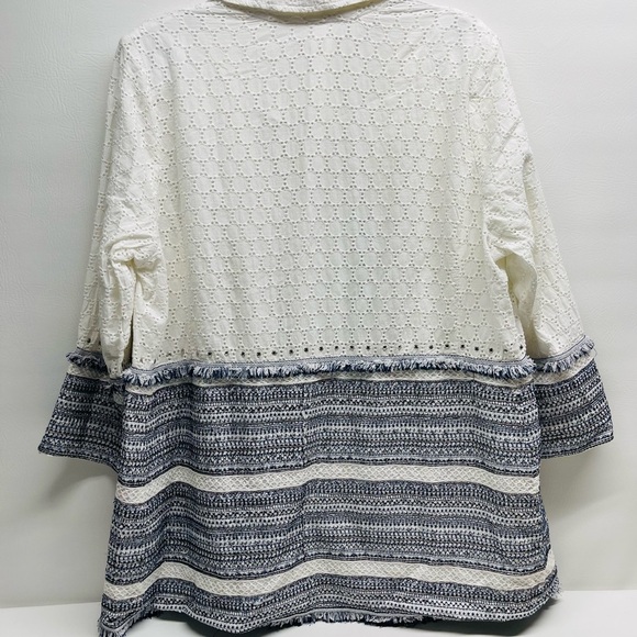 Chicos Eyelet topper embellished trim jacket SZ4 nwt - Picture 10 of 12